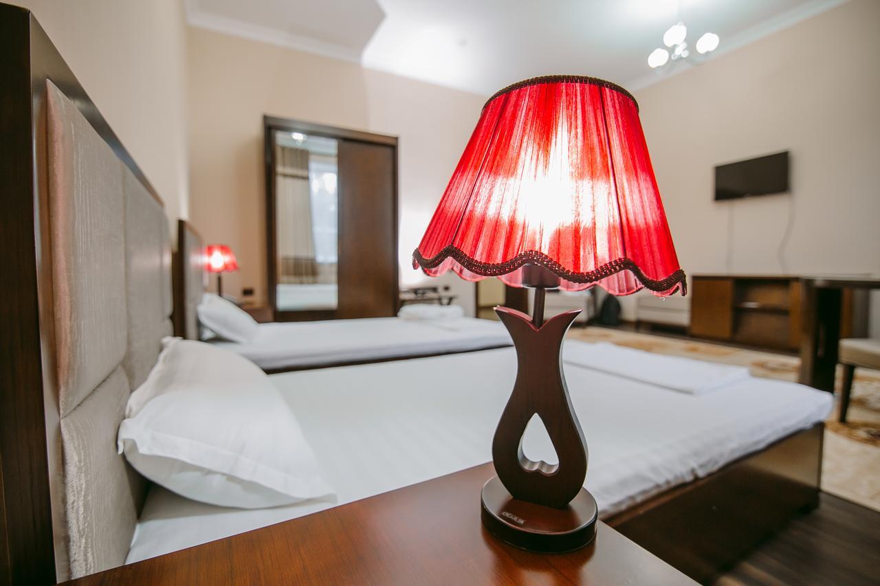 Hotel Inju Тараз Екстер'єр фото