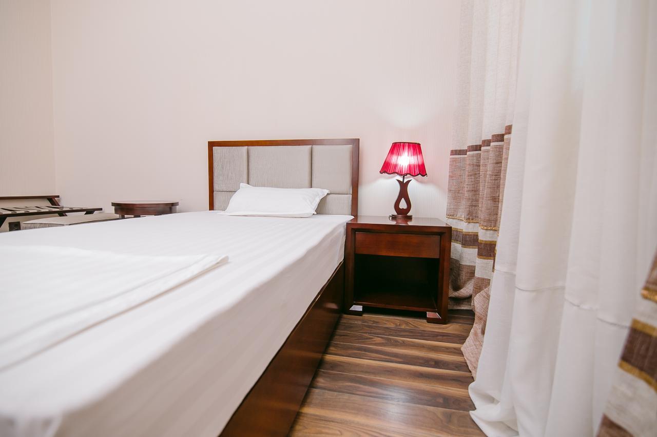 Hotel Inju Тараз Екстер'єр фото